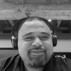 Pouha-Teu—-IT-Consultant_bw Pouha-Teu----IT-Consultant_bw